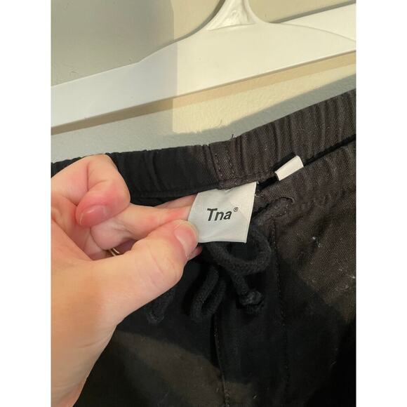 Aritzia TNA Black Cargo Drawstring Jogger Pants Size XS - Picture 9 of 11